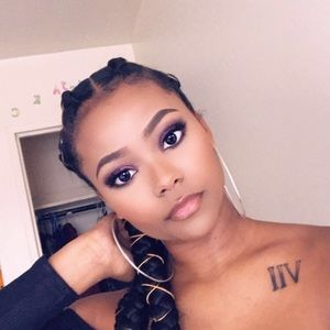 Meet your Posher, Jade